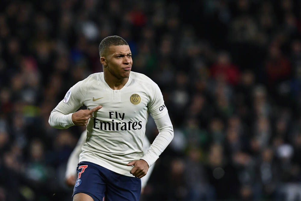 耐克第二财季业绩承压，转型关键期成效几何